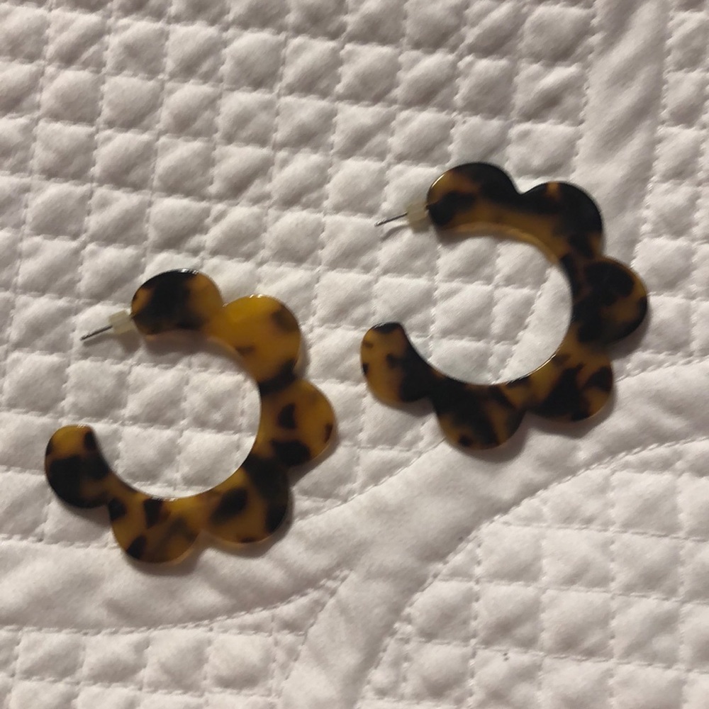 Leopard  acetate scalloped hoops